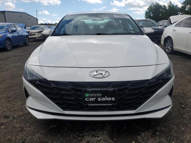  HYUNDAI ELANTRA 2023 Белы