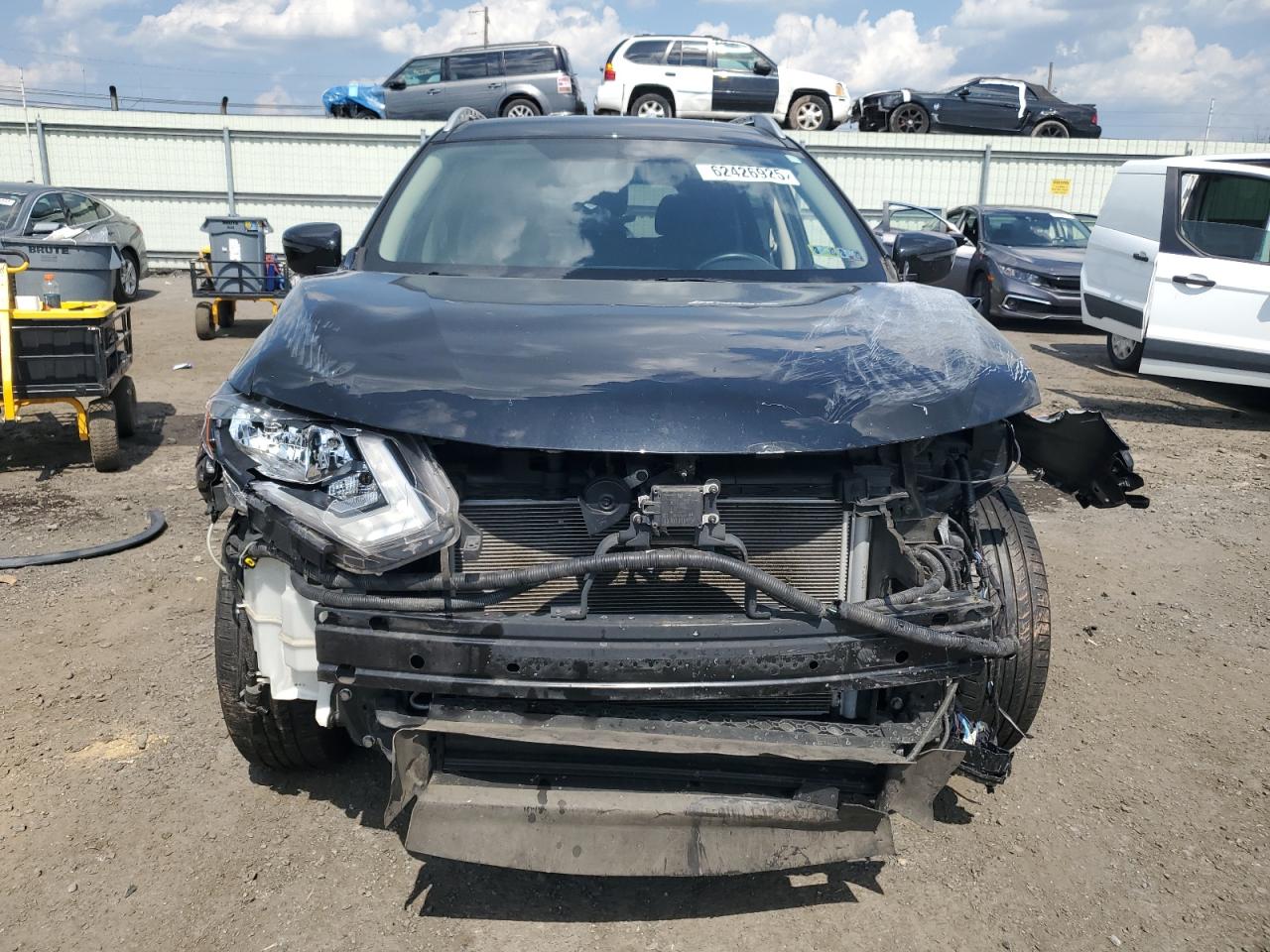 NISSAN ROGUE 2018 VIN KNMAT2MV7JP582913 zdjęcie 5