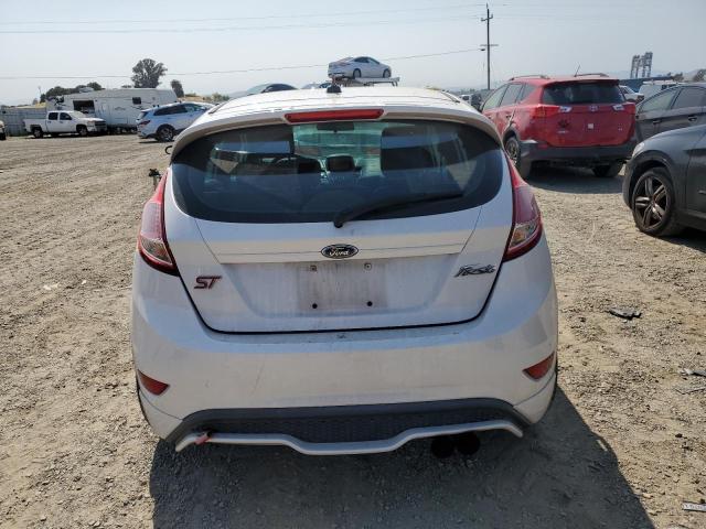  FORD FIESTA 2016 Белы