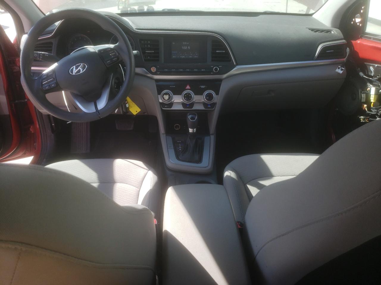 2019 Hyundai Elantra Se VIN: 5NPD74LFXKH442780 Lot: 61383955