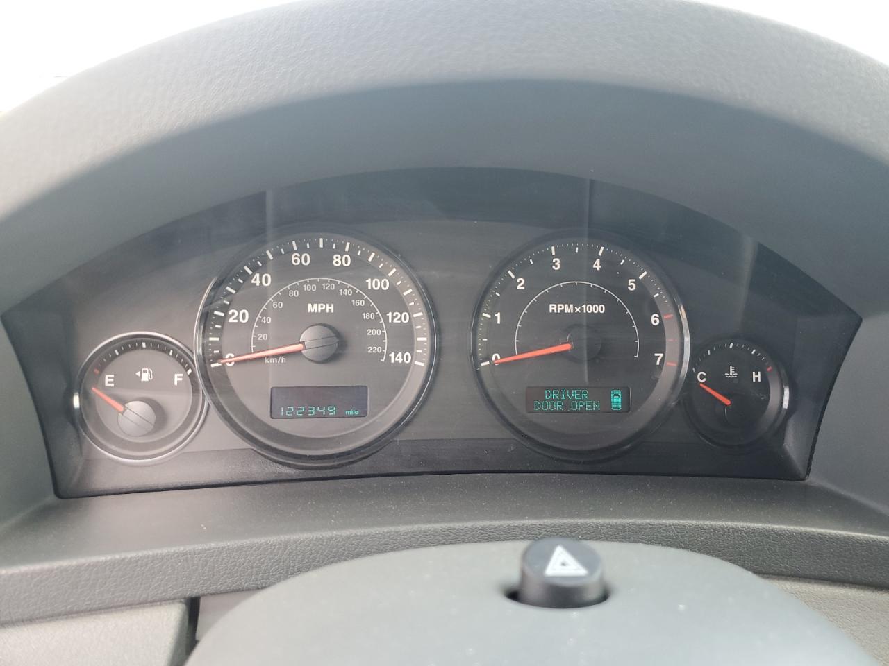2005 Jeep Grand Cherokee Laredo VIN: 1J4GR48KX5C565762 Lot: 63080115