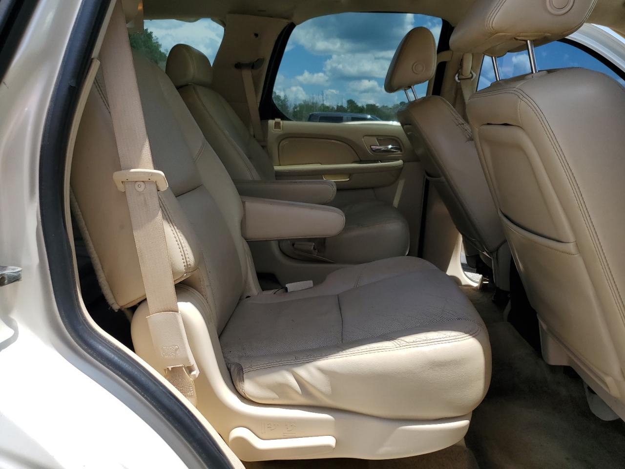2007 Cadillac Escalade Luxury VIN: 1GYEC63847R289353 Lot: 61254855