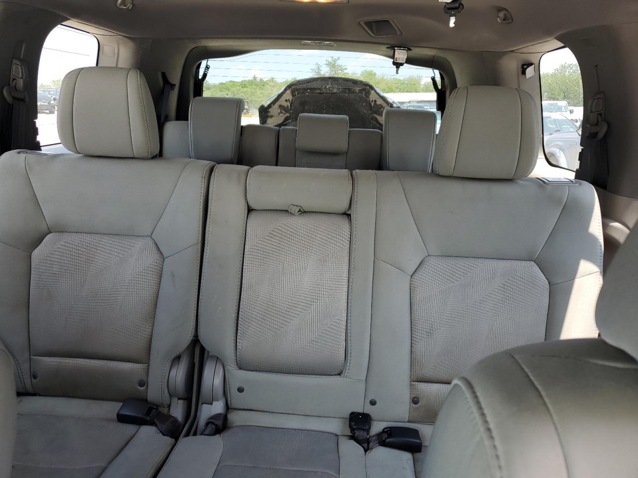 2015 Honda Pilot Lx VIN: 5FNYF4H29FB037458 Lot: 61904255