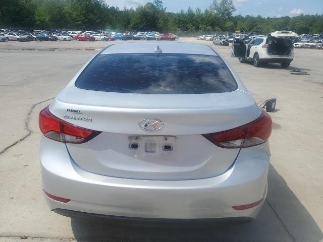 Sedans HYUNDAI ELANTRA 2016 Srebrny