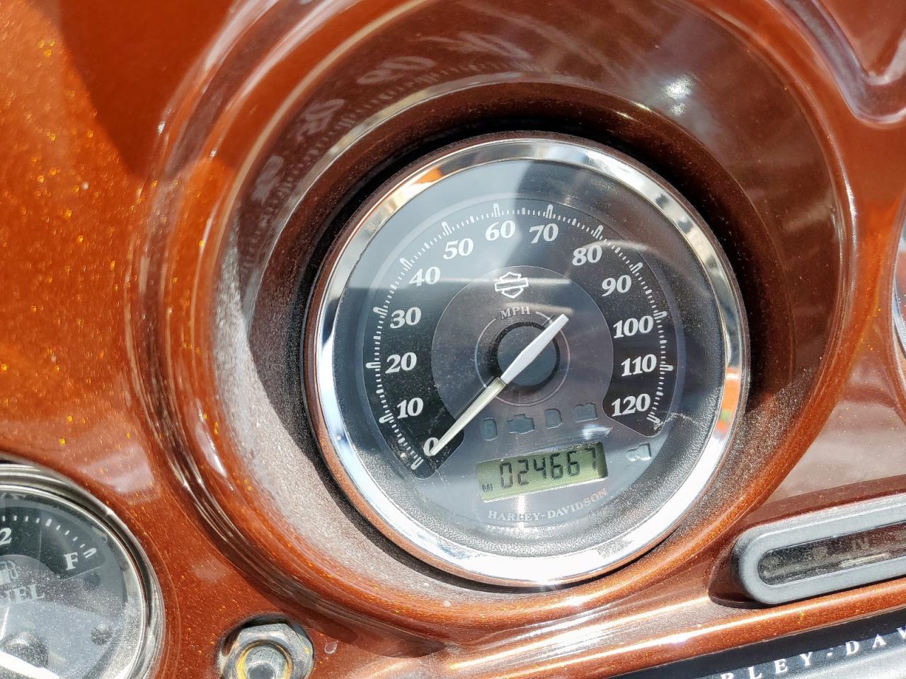 2011 Harley-Davidson Flhtk VIN: 1HD1KEM14BB603215 Lot: 59717825