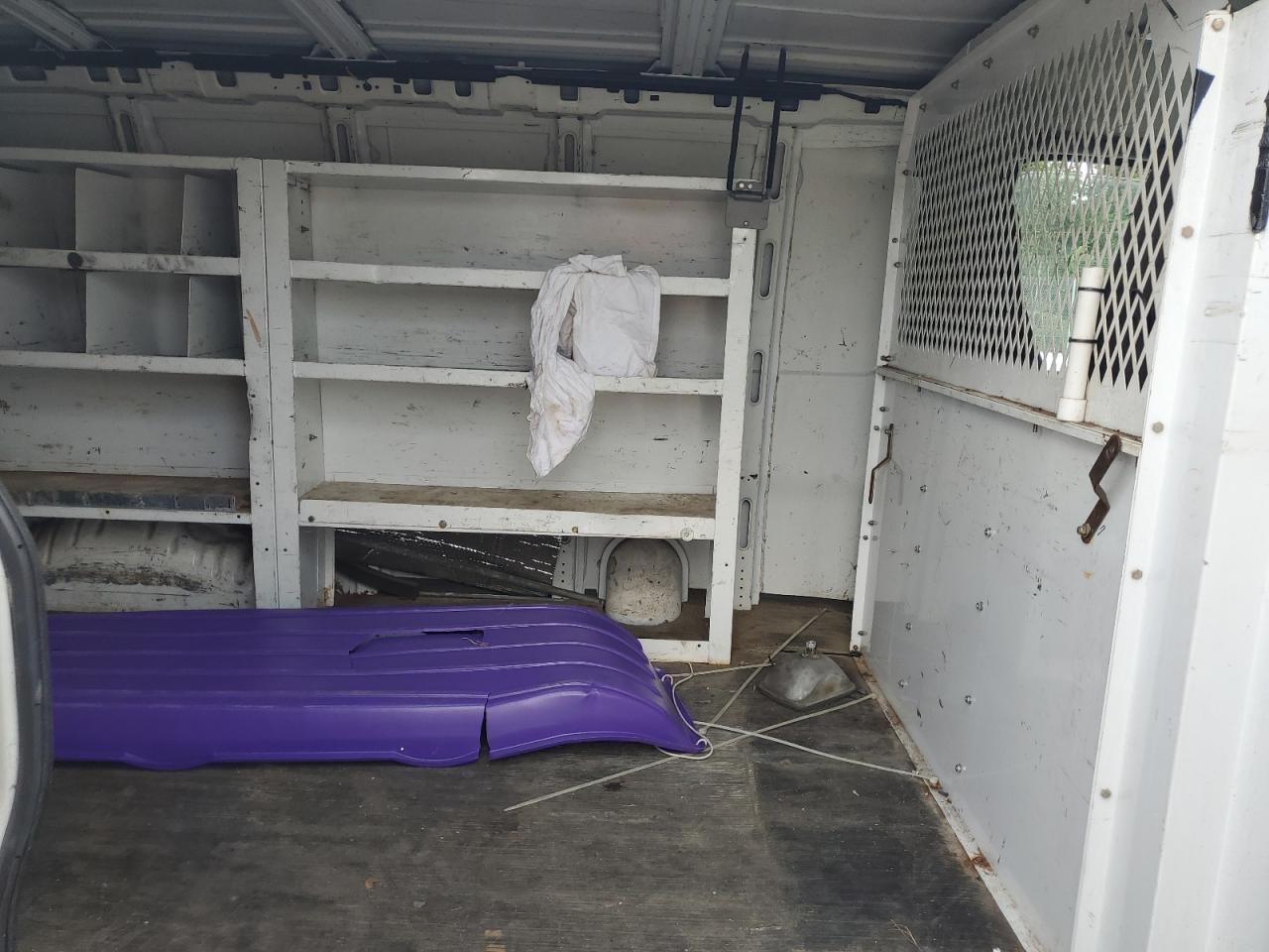 2002 Chevrolet Express G3500 VIN: 1GCHG35R221182417 Lot: 62986215