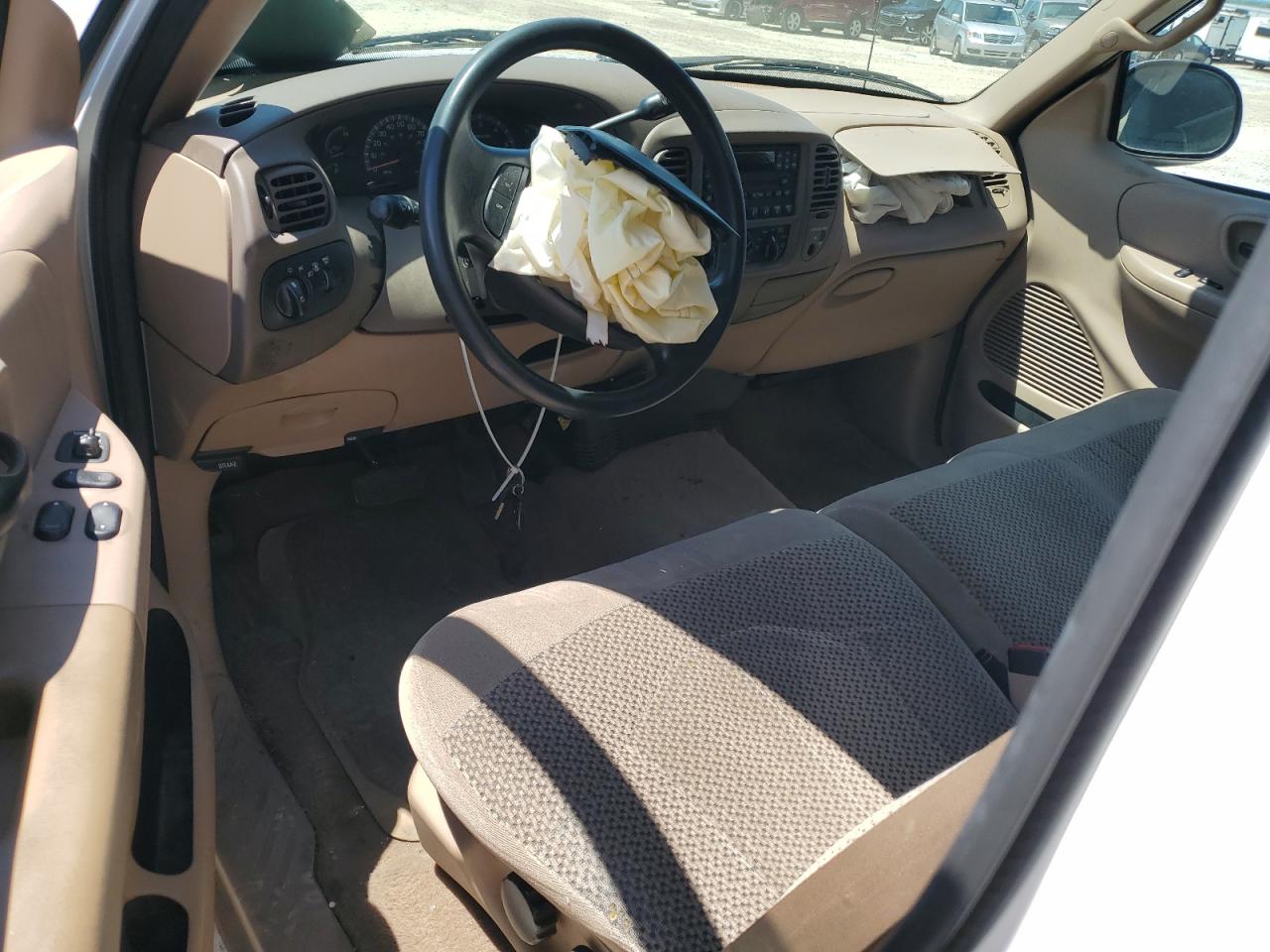 1999 Ford F150 VIN: 1FTRX18W7XNA99950 Lot: 62589385