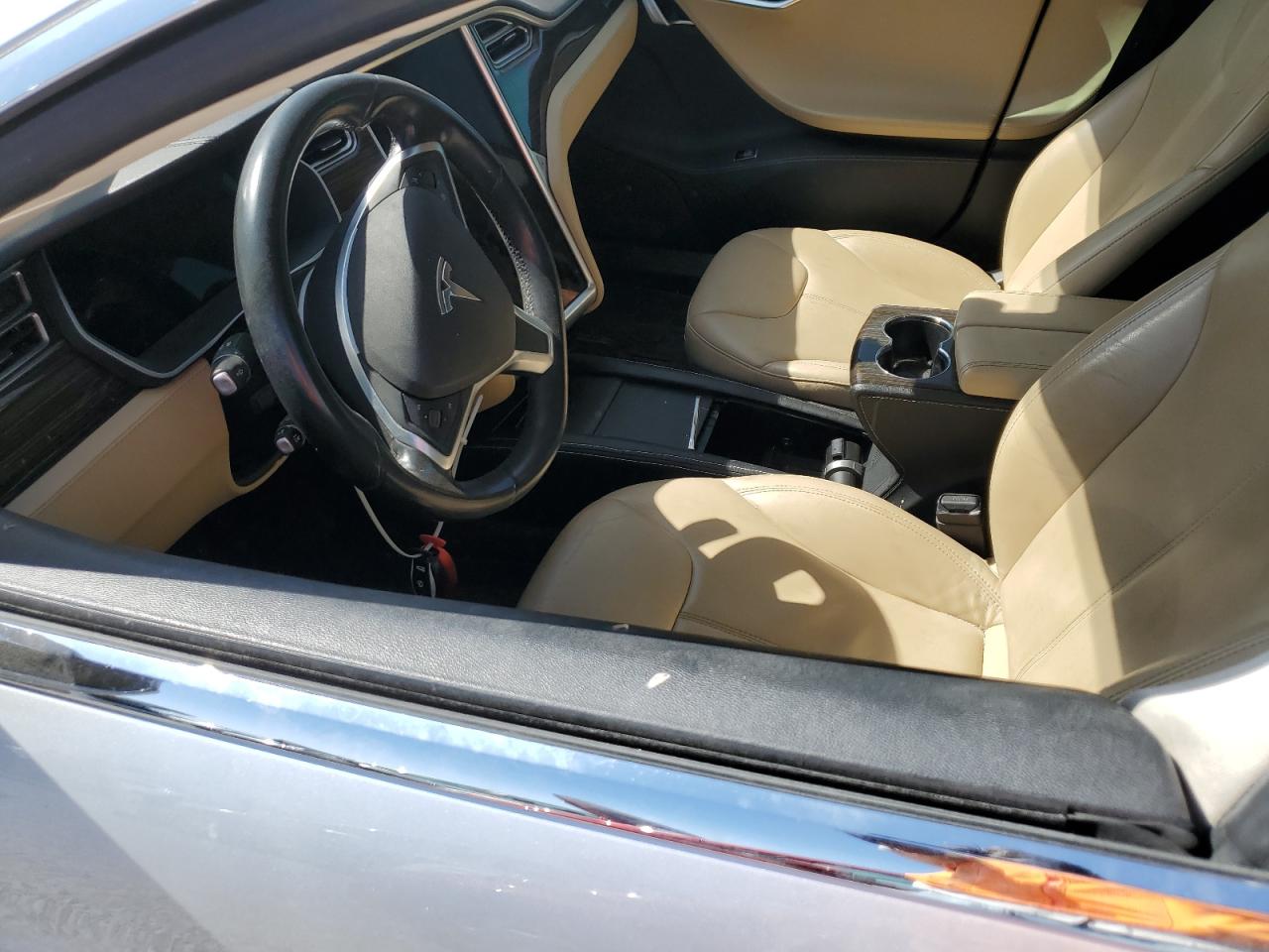 2015 Tesla Model S 60 VIN: 5YJSA1S16FFP77018 Lot: 62853645