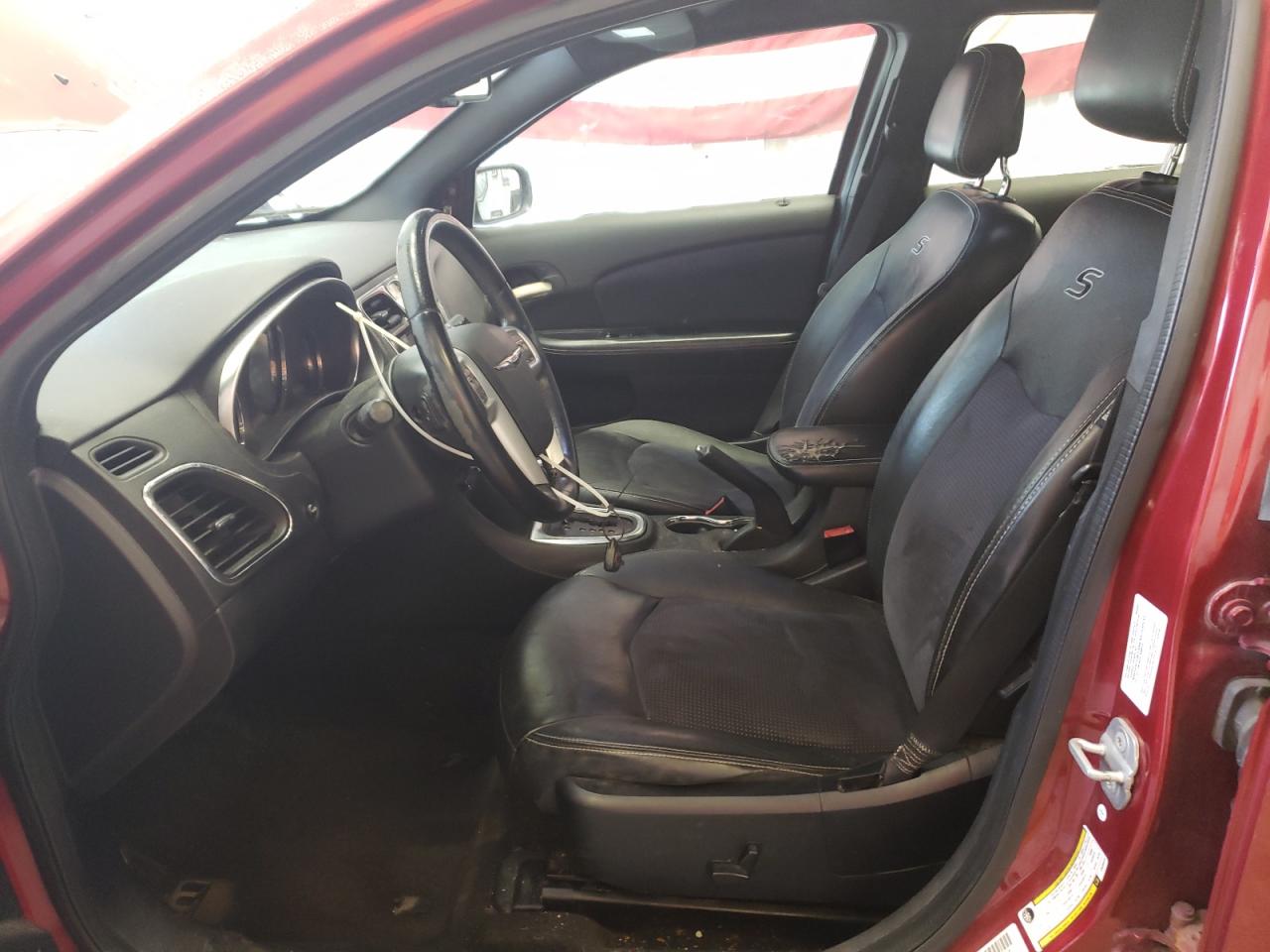 2012 Chrysler 200 S VIN: 1C3CCBHG2CN233374 Lot: 61908515