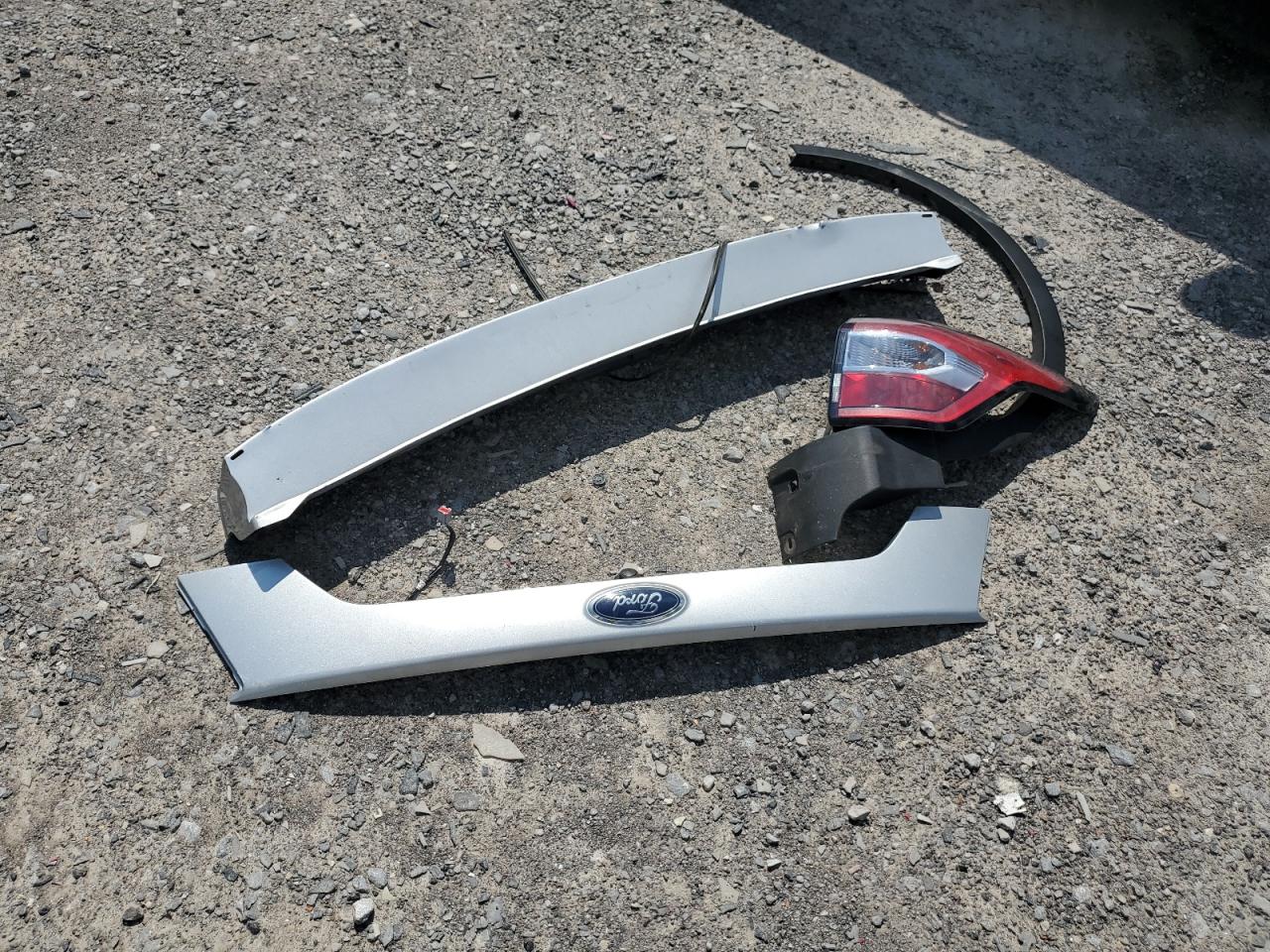 2017 Ford Escape Titanium VIN: 1FMCU0J98HUB08039 Lot: 62487515