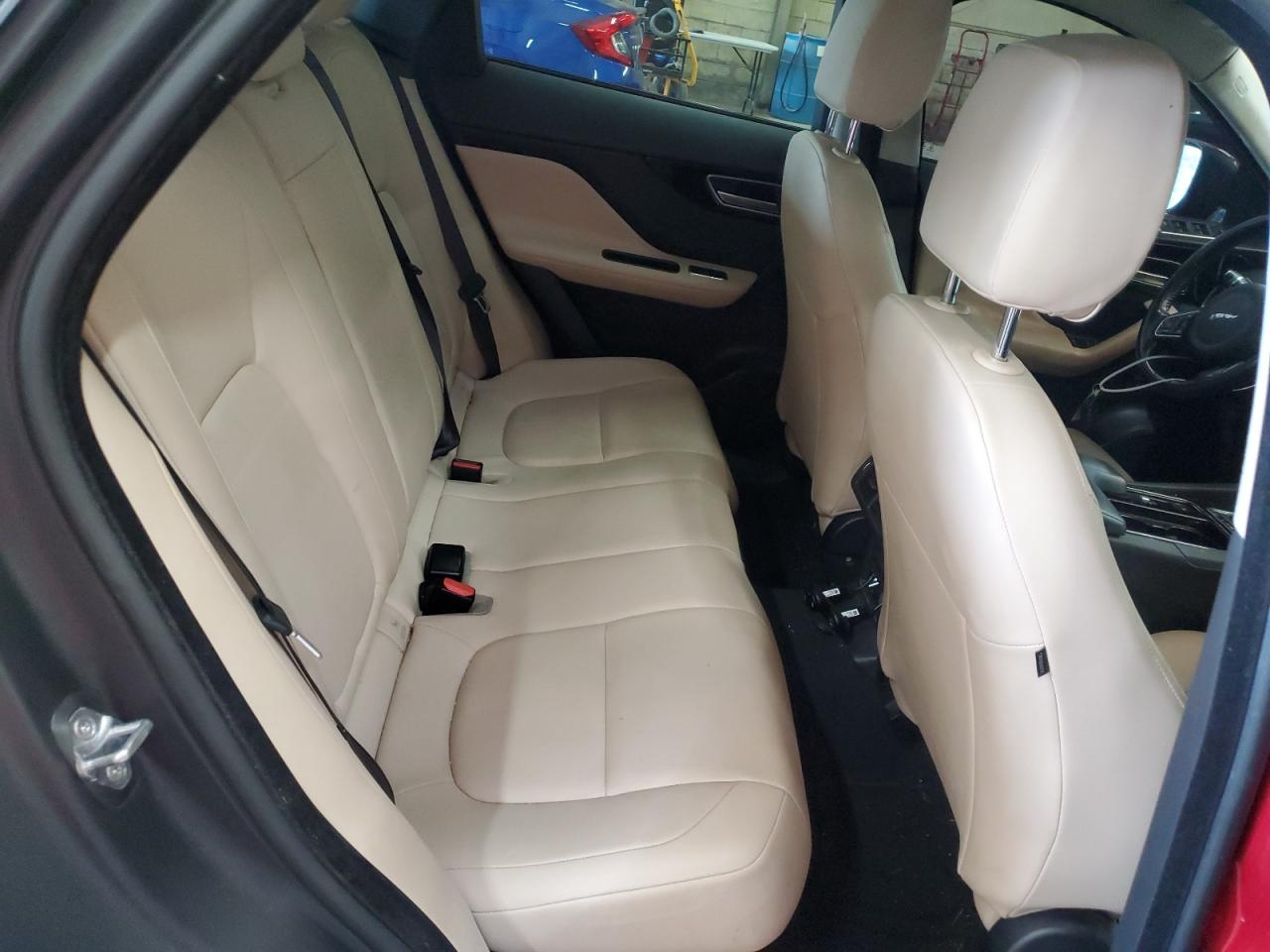 2019 Jaguar F-Pace Premium VIN: SADCJ2FXXKA610466 Lot: 61870585