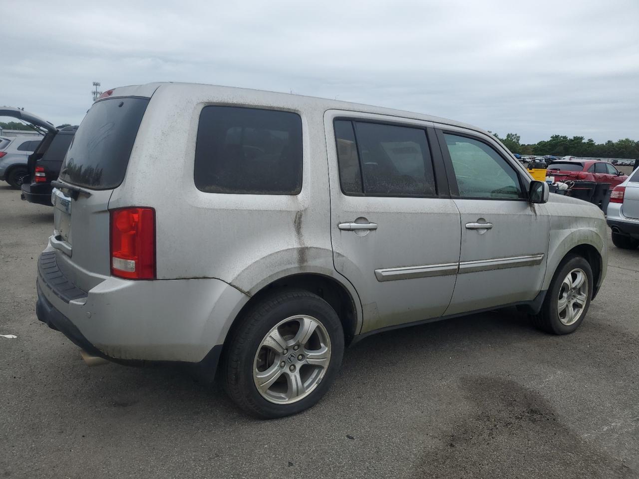 HONDA PILOT 2015 VIN 5FNYF3H57FB028018 фото 3