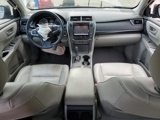 Sedans TOYOTA CAMRY 2015 Szary
