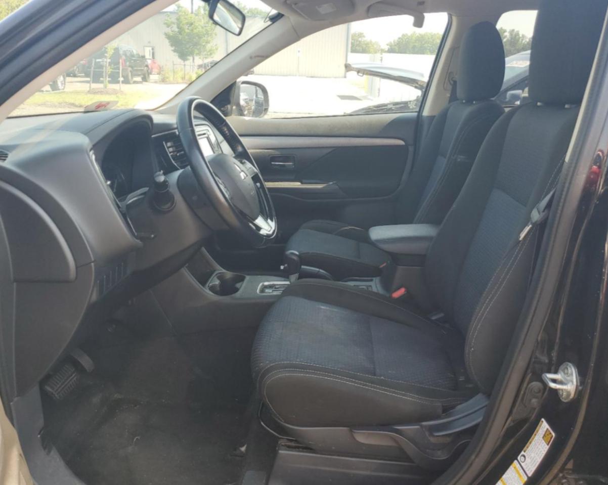 MITSUBISHI OUTLANDER 2016 VIN JA4AD3A31GZ012340 фото 7