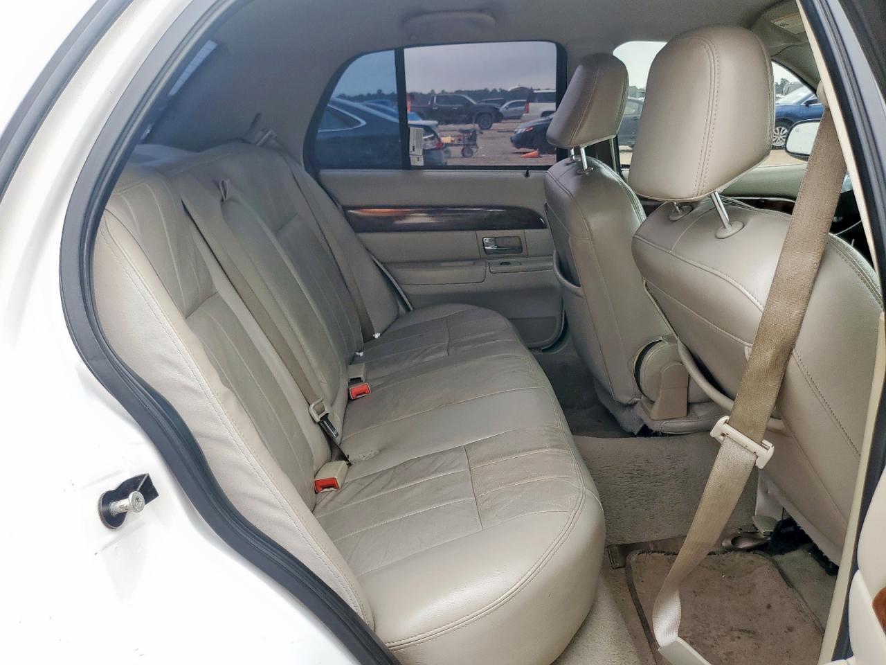 2007 Mercury Grand Marquis Ls VIN: 2MEFM75VX7X640237 Lot: 63039185