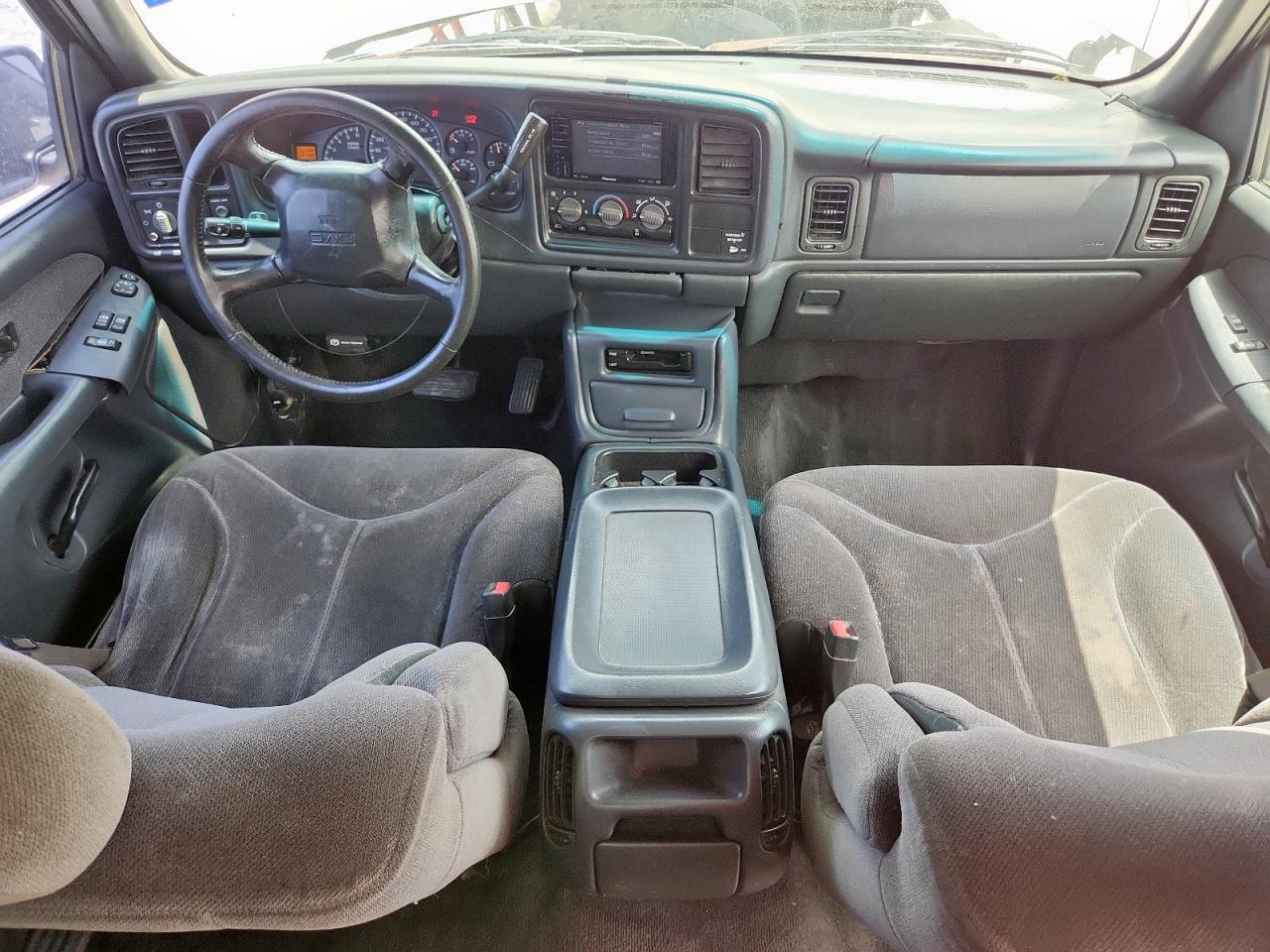 2002 GMC New Sierra C1500 VIN: 2GTEC19T721402332 Lot: 61148925