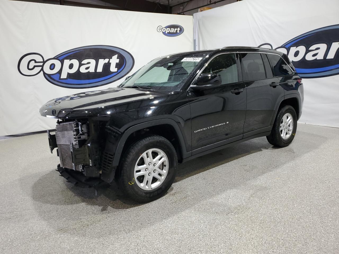 2024 Jeep Grand Cherokee Laredo for Sale in San Diego, CA - Front End