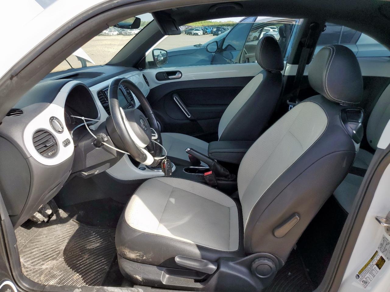 2019 Volkswagen Beetle Se VIN: 3VWJD7AT7KM720483 Lot: 62209885