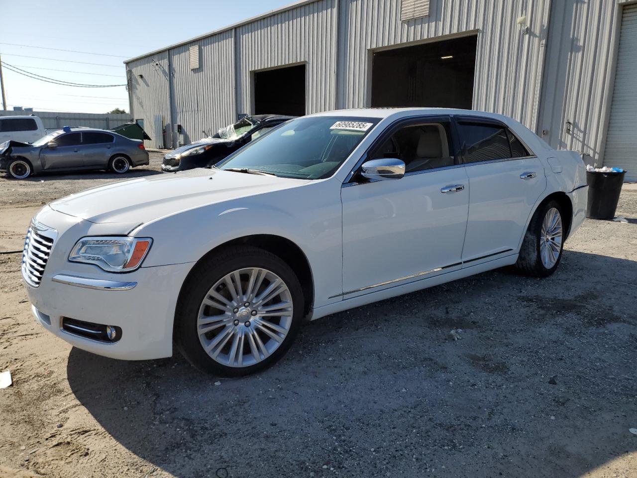 2011 Chrysler 300C zu verkaufen in Jacksonville, FL - Rear End