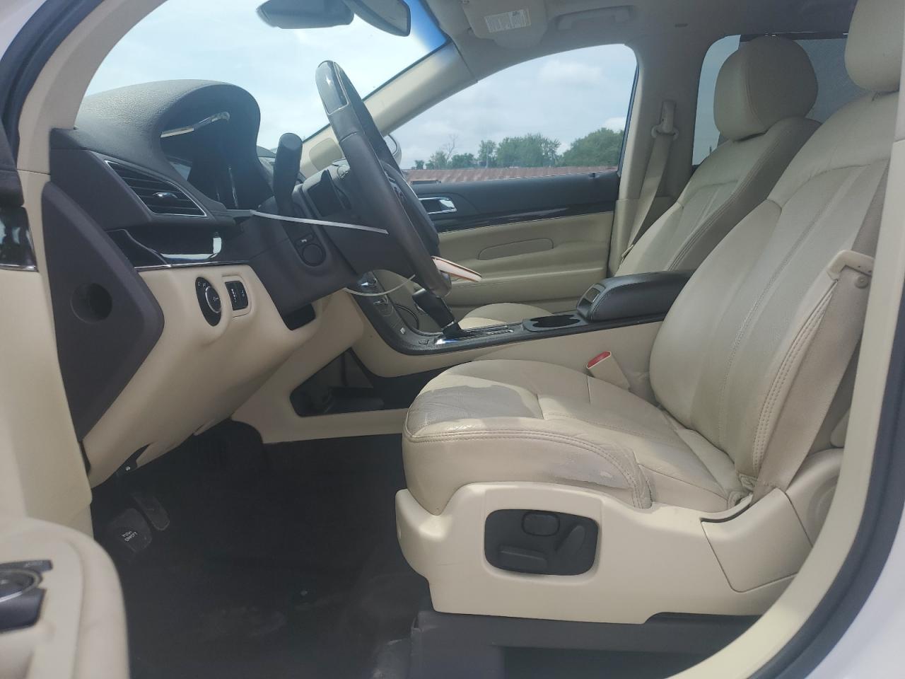 2017 Lincoln Mkt VIN: 2LMHJ5AT6HBL00545 Lot: 59754205