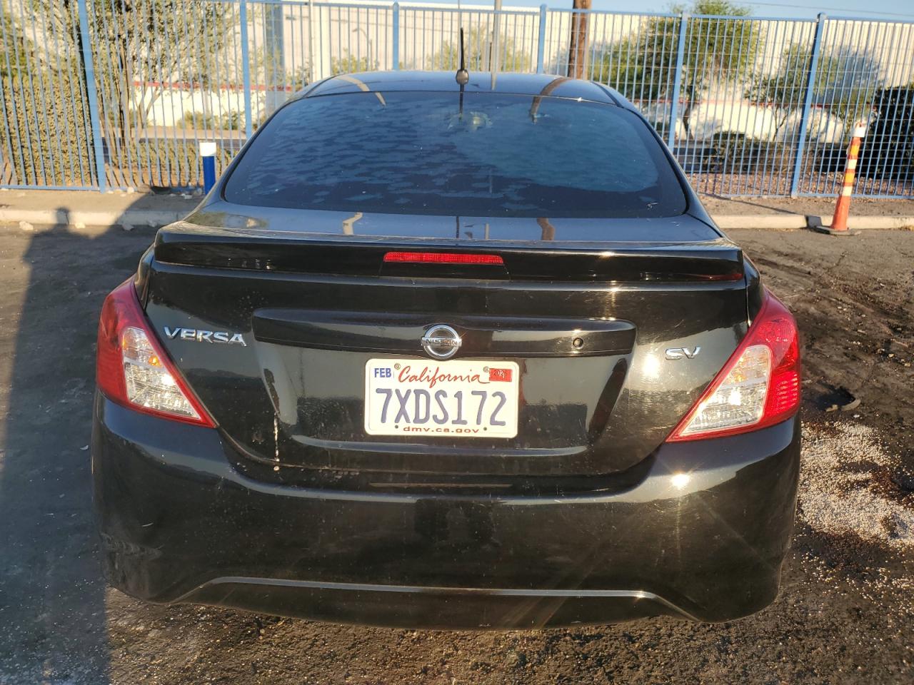 2017 Nissan Versa S VIN: 3N1CN7AP1HL829342 Lot: 63153555