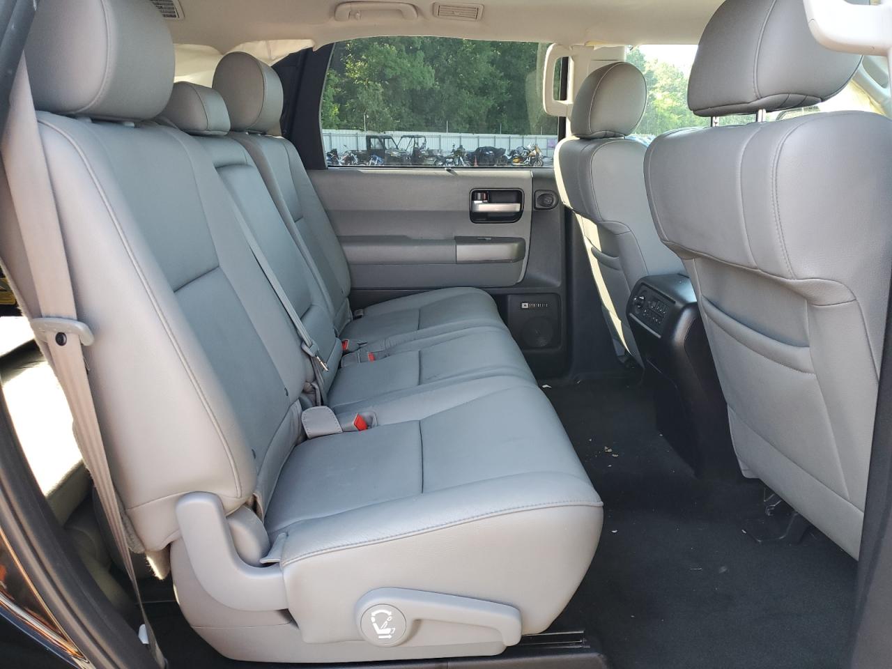 2015 Toyota Sequoia Limited VIN: 5TDKY5G13FS058123 Lot: 62342725
