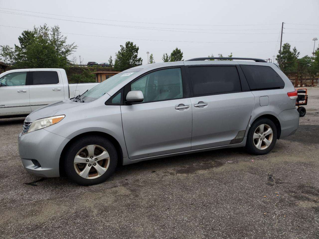 2011 Toyota Sienna Le იყიდება Gaston-ში, SC - Rear End