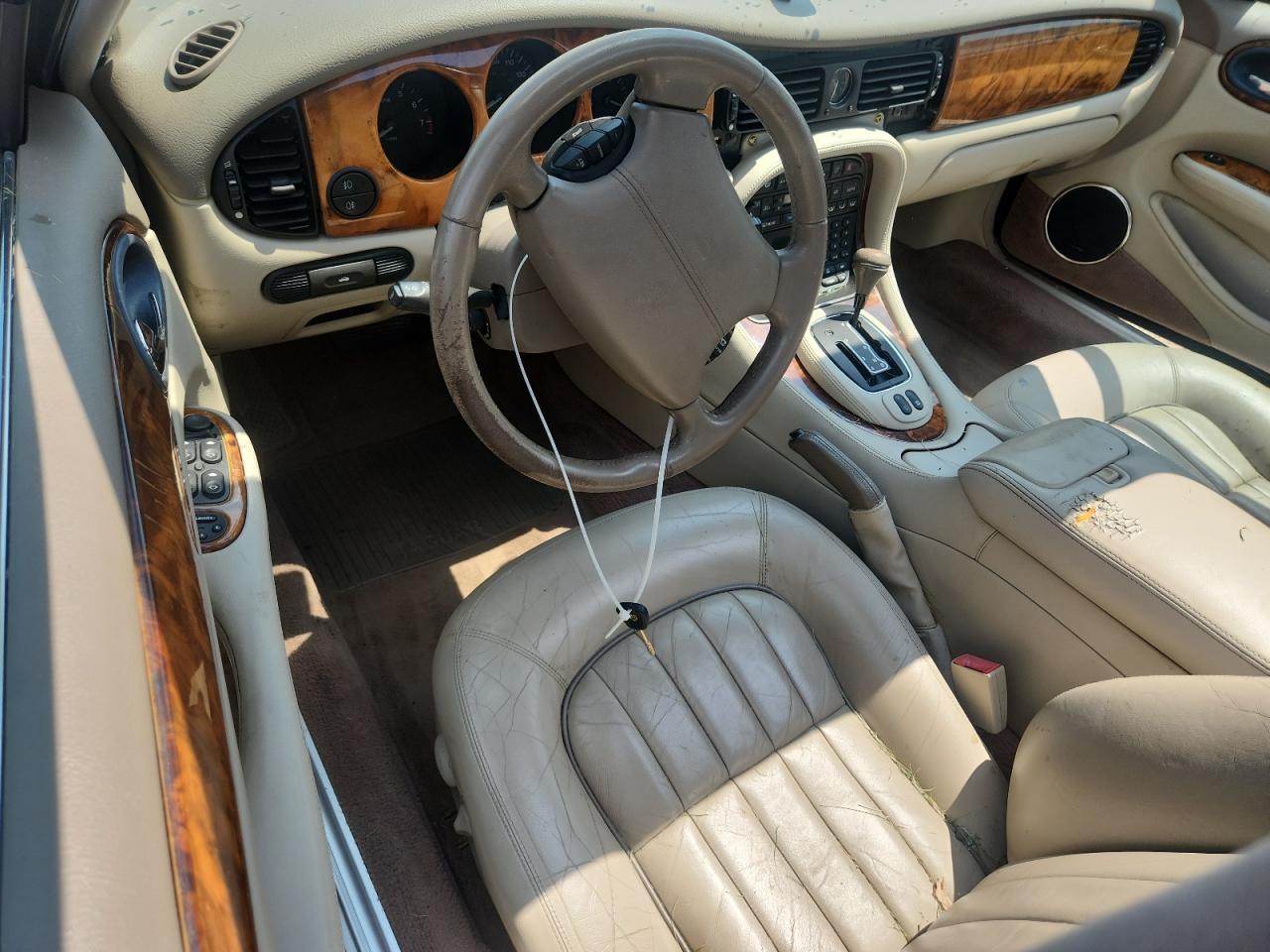 2002 Jaguar Xj8 VIN: SAJDA14C42LF49506 Lot: 62320175