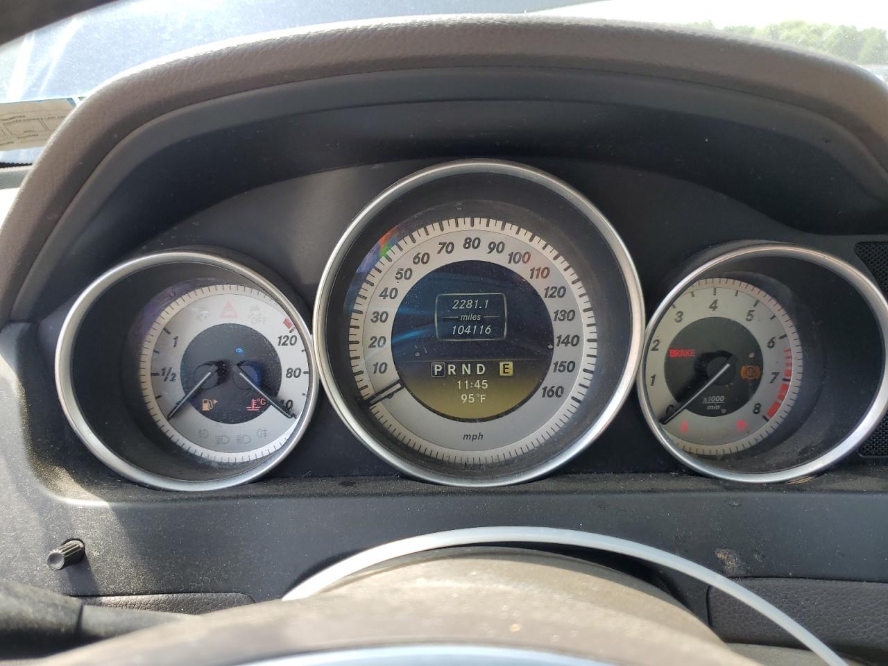 MERCEDES-BENZ C-CLASS 2012 VIN WDDGF8BB7CR230330 photo 9