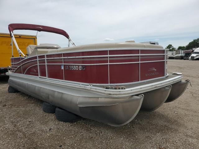 2011 Bennington Marine Boat