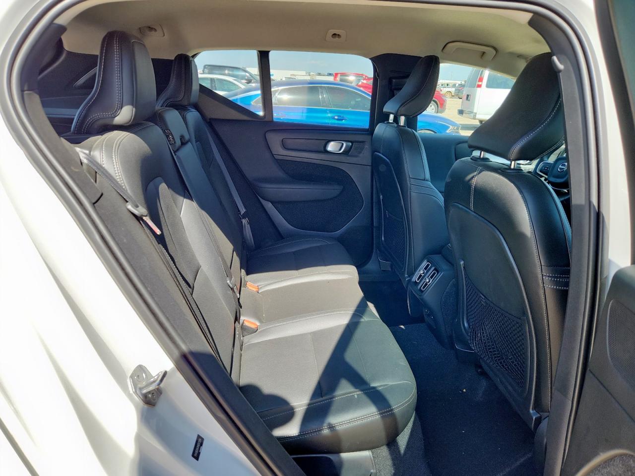 2021 Volvo Xc40 T5 Momentum VIN: YV4162UKXM2573294 Lot: 60966175