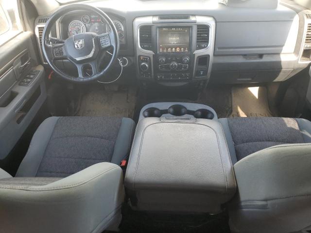 Pickups RAM 1500 2015 Biały