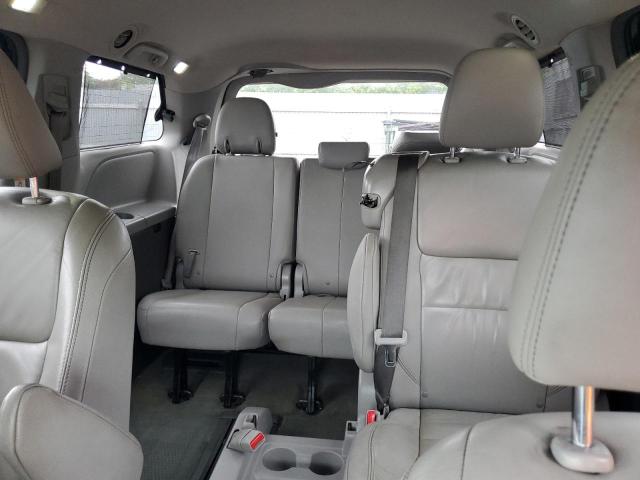 2015 TOYOTA SIENNA XLE  