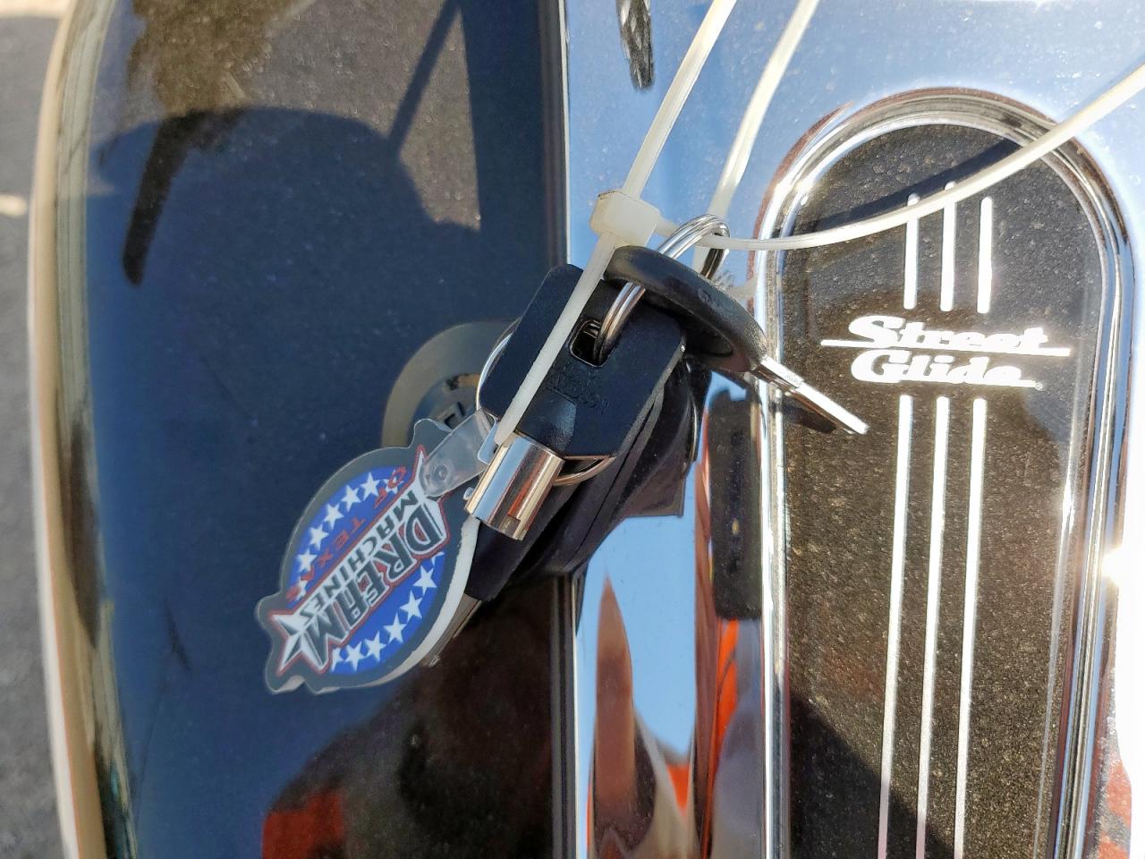 2017 Harley-Davidson Flhxs Street Glide Special VIN: 1HD1KRC12HB607491 Lot: 61186435