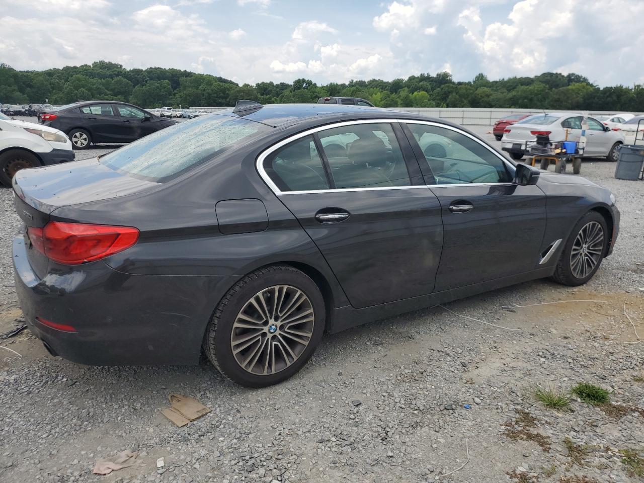 Фото: WBAJA7C33HG906322 - 3