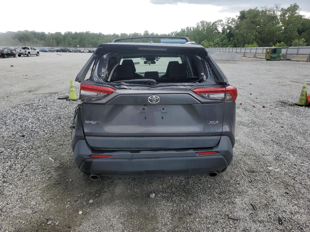 2020 Toyota Rav4 Xle VIN: 2T3W1RFV3LW074270 Lot: 62666905