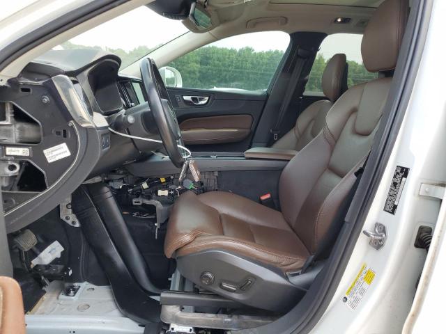  VOLVO XC60 2018 Белы