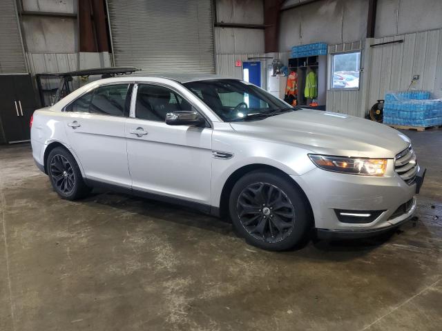  FORD TAURUS 2017 Srebrny