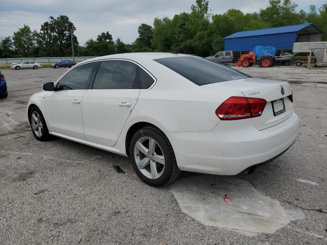 Sedans VOLKSWAGEN PASSAT 2014 Biały