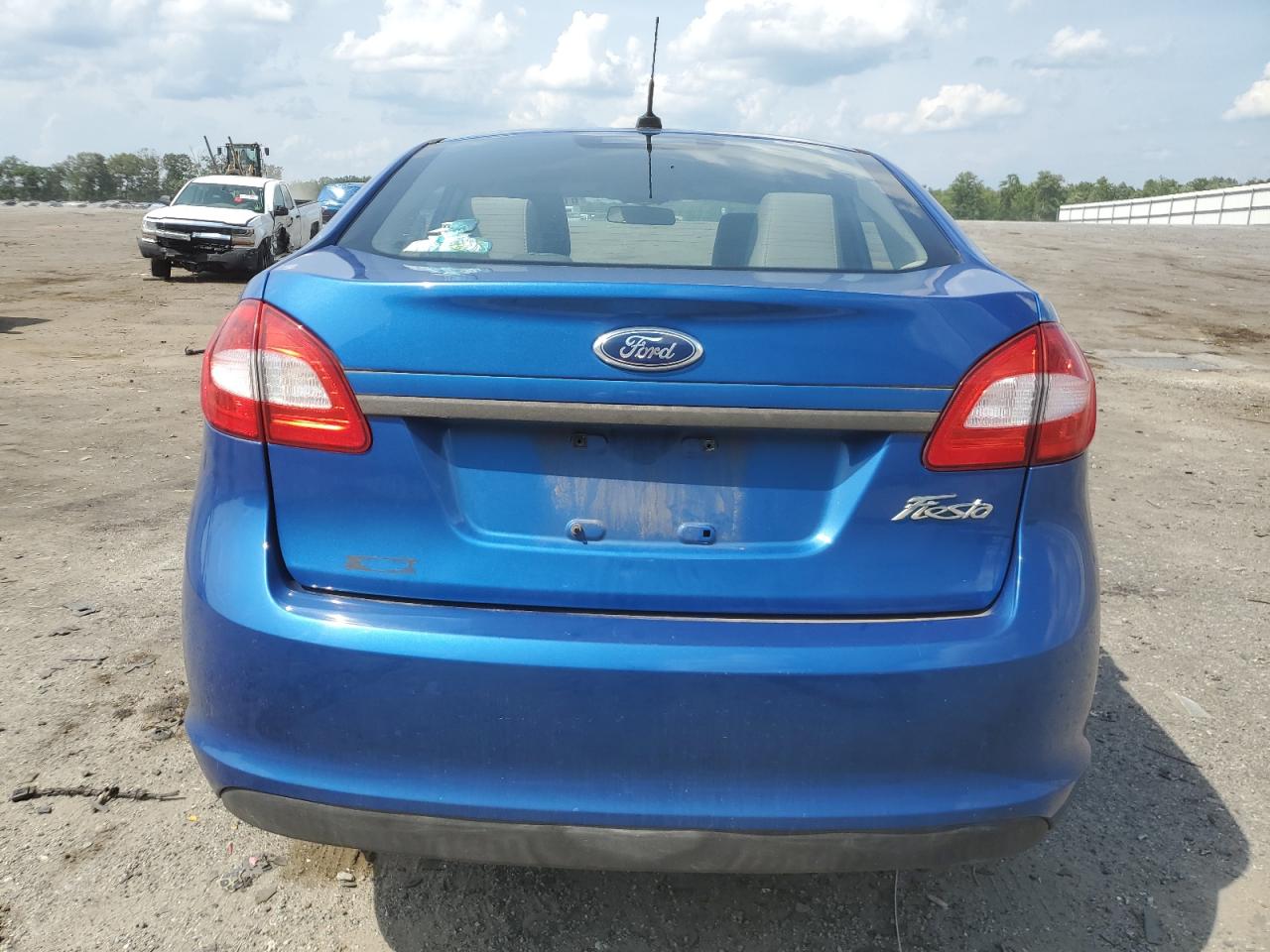 2011 Ford Fiesta S VIN: 3FADP4AJ0BM227898 Lot: 61448165