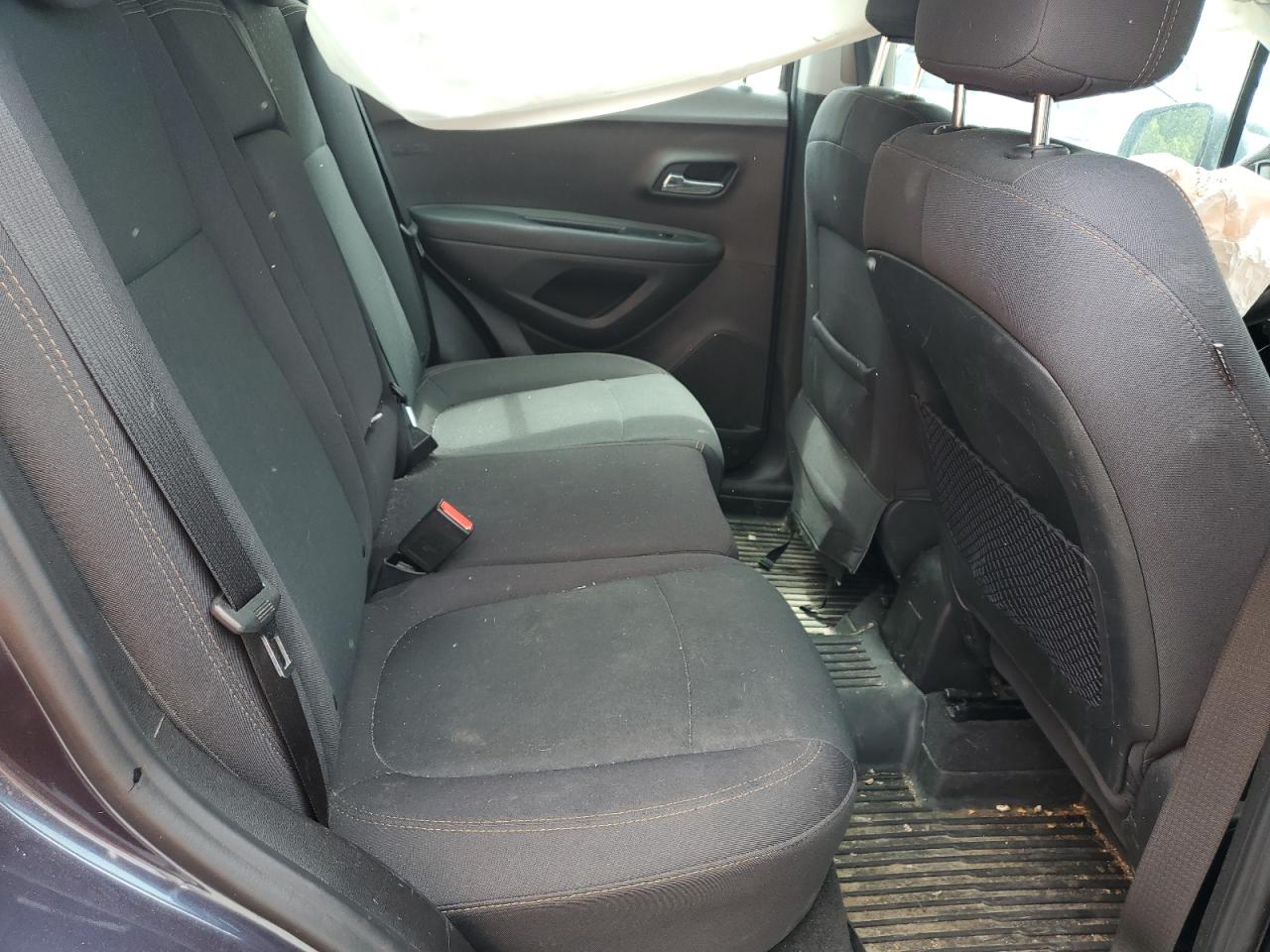 2018 Chevrolet Trax Ls VIN: 3GNCJKSB2JL208817 Lot: 60737365