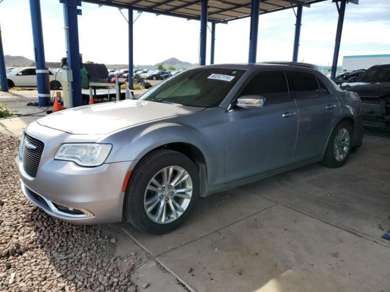 Phoenix, AZ에서 판매 중인 2016 Chrysler 300C - Burn