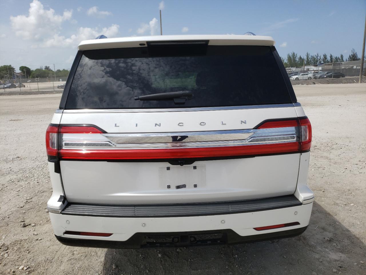 2019 Lincoln Navigator L Select VIN: 5LMJJ3HT2KEL09792 Lot: 62704405
