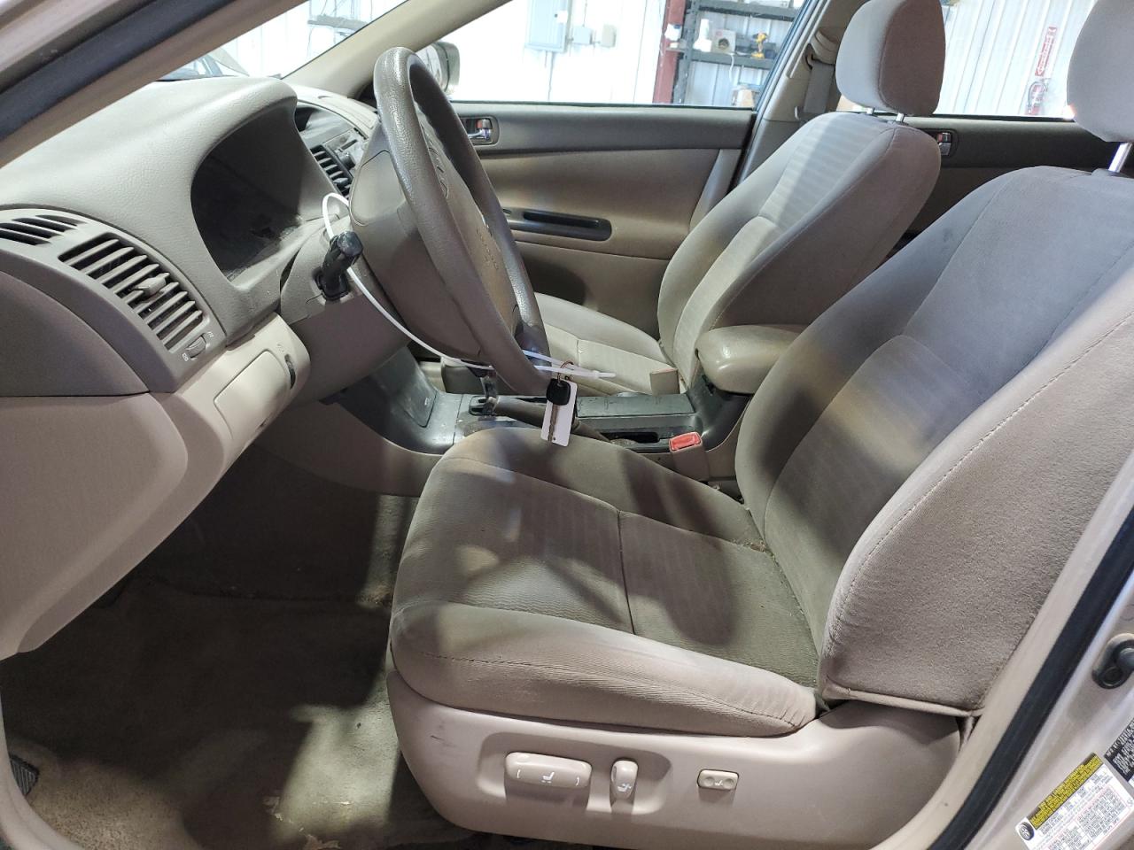2005 Toyota Camry Le VIN: 4T1BE32K35U564795 Lot: 62923515