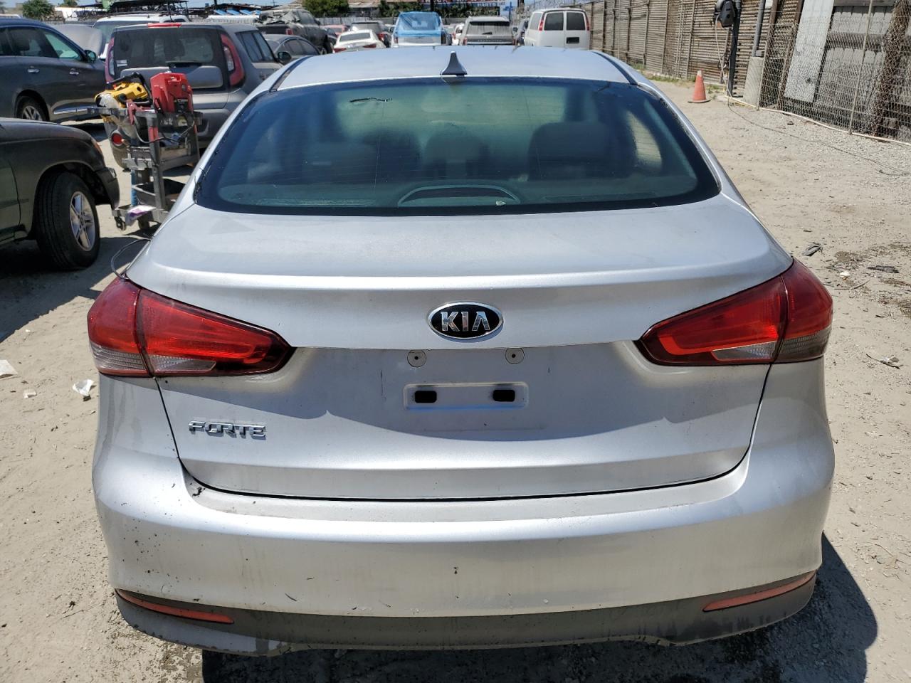 2017 Kia Forte Lx VIN: 3KPFK4A74HE099254 Lot: 62963485