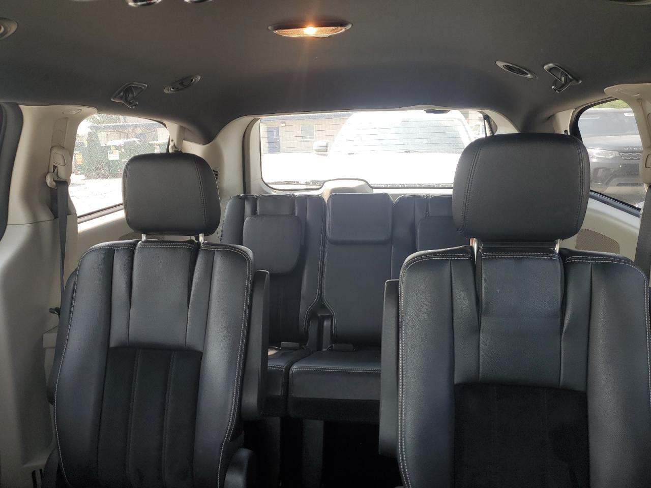 2018 Dodge Grand Caravan Sxt VIN: 2C4RDGCG9JR300883 Lot: 60507365