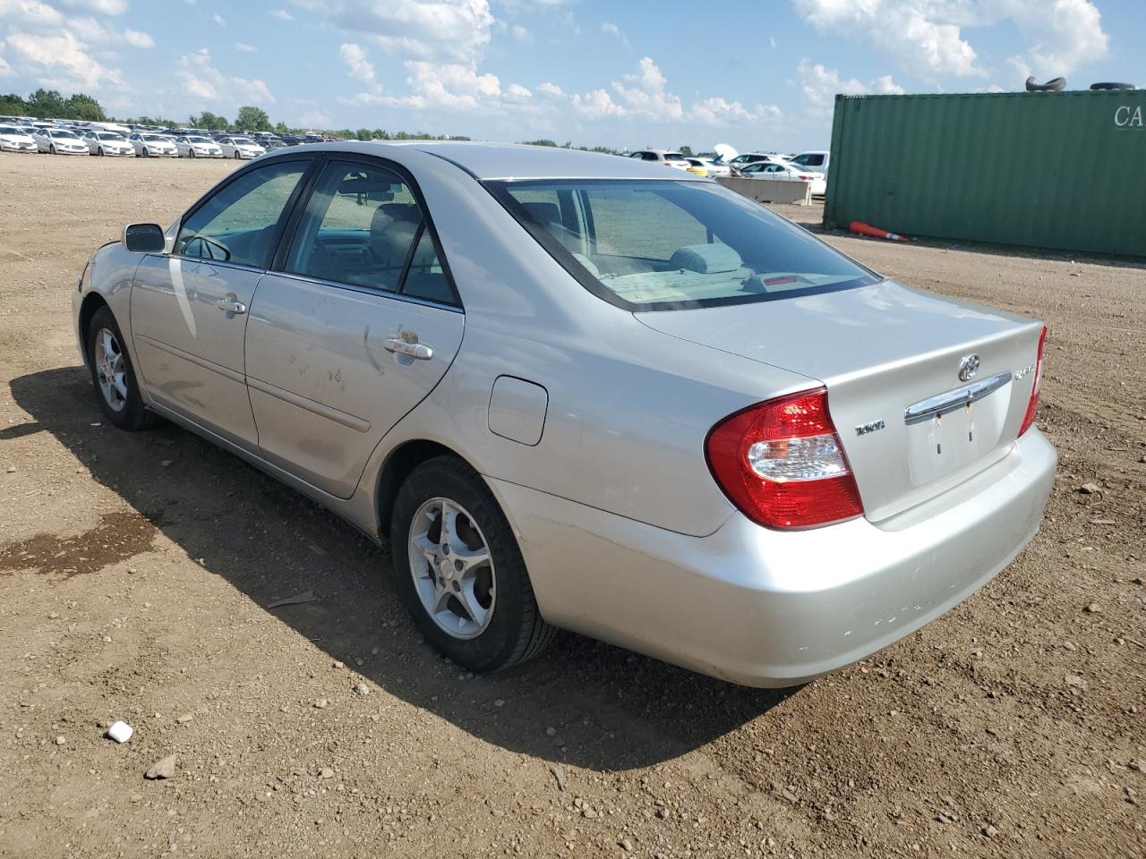 TOYOTA CAMRY 2004 VIN 4T1BE32KX4U283026 photo 2