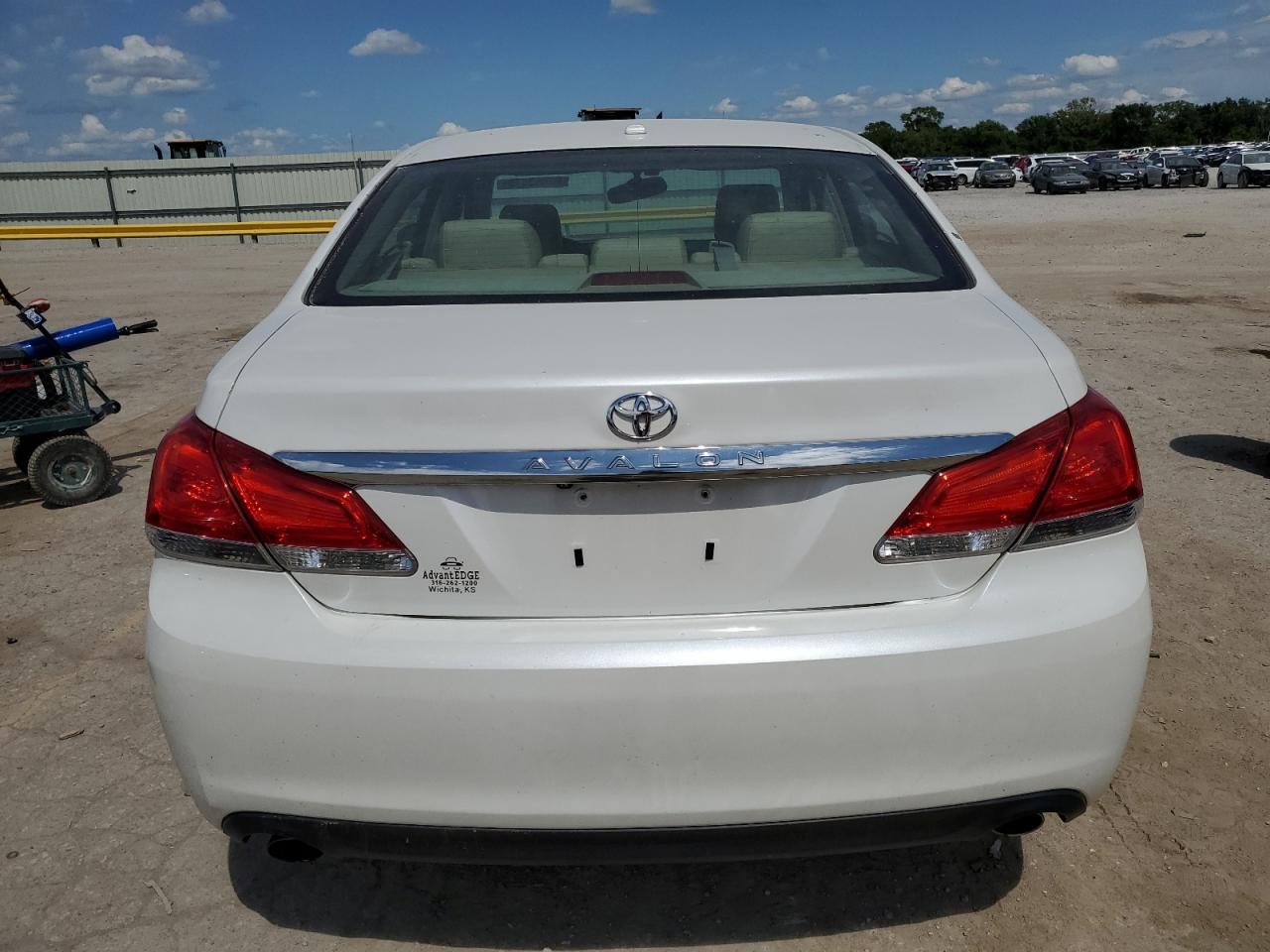 2011 Toyota Avalon Base VIN: 4T1BK3DB3BU402411 Lot: 62863375