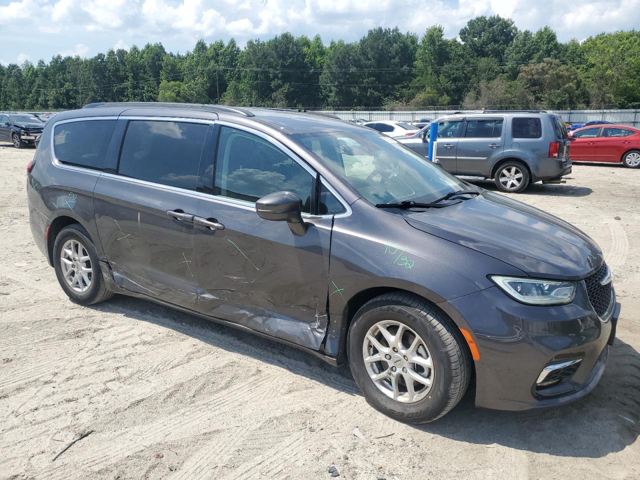 2022 Chrysler Pacifica Touring L VIN: 2C4RC1BG1NR107103 Lot: 62108395
