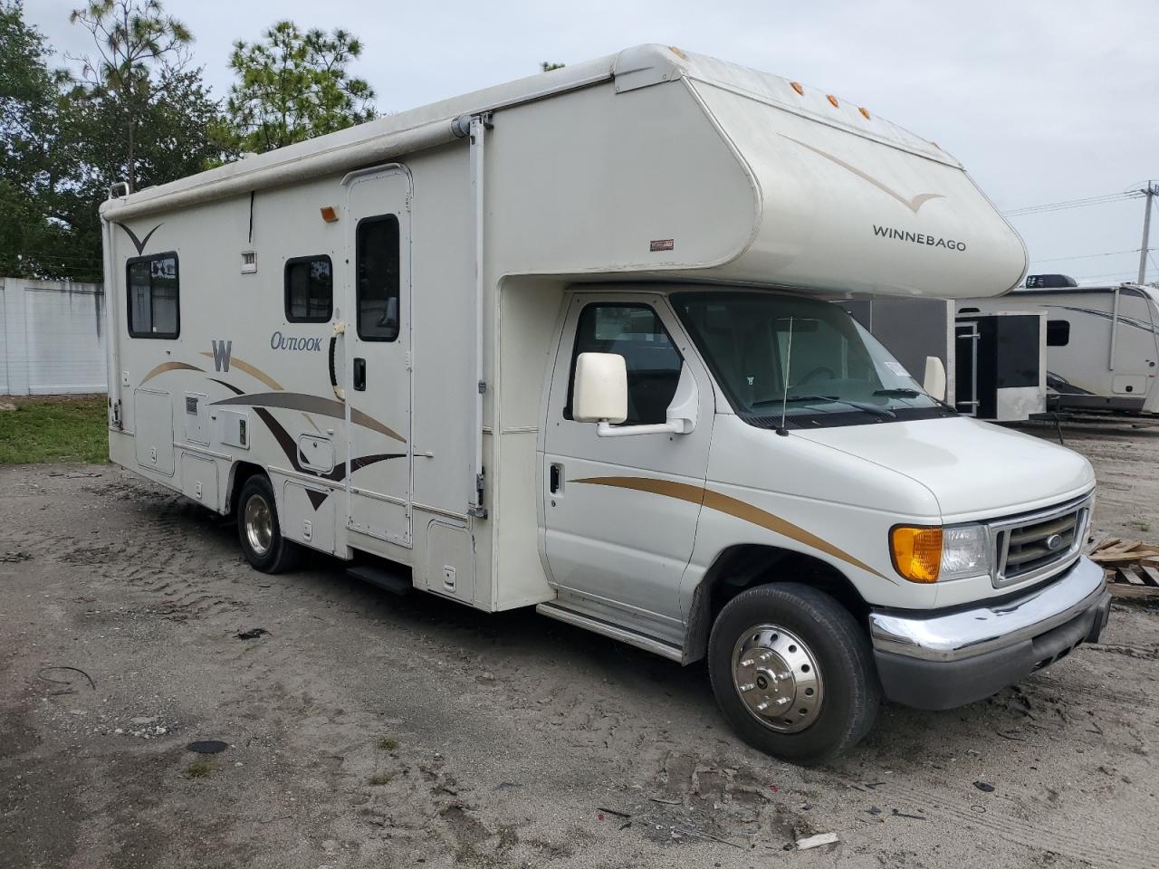 2006 Ford Econoline E450 Super Duty Cutaway Van zu verkaufen in West Palm Beach, FL - Minor Dent/Scratches